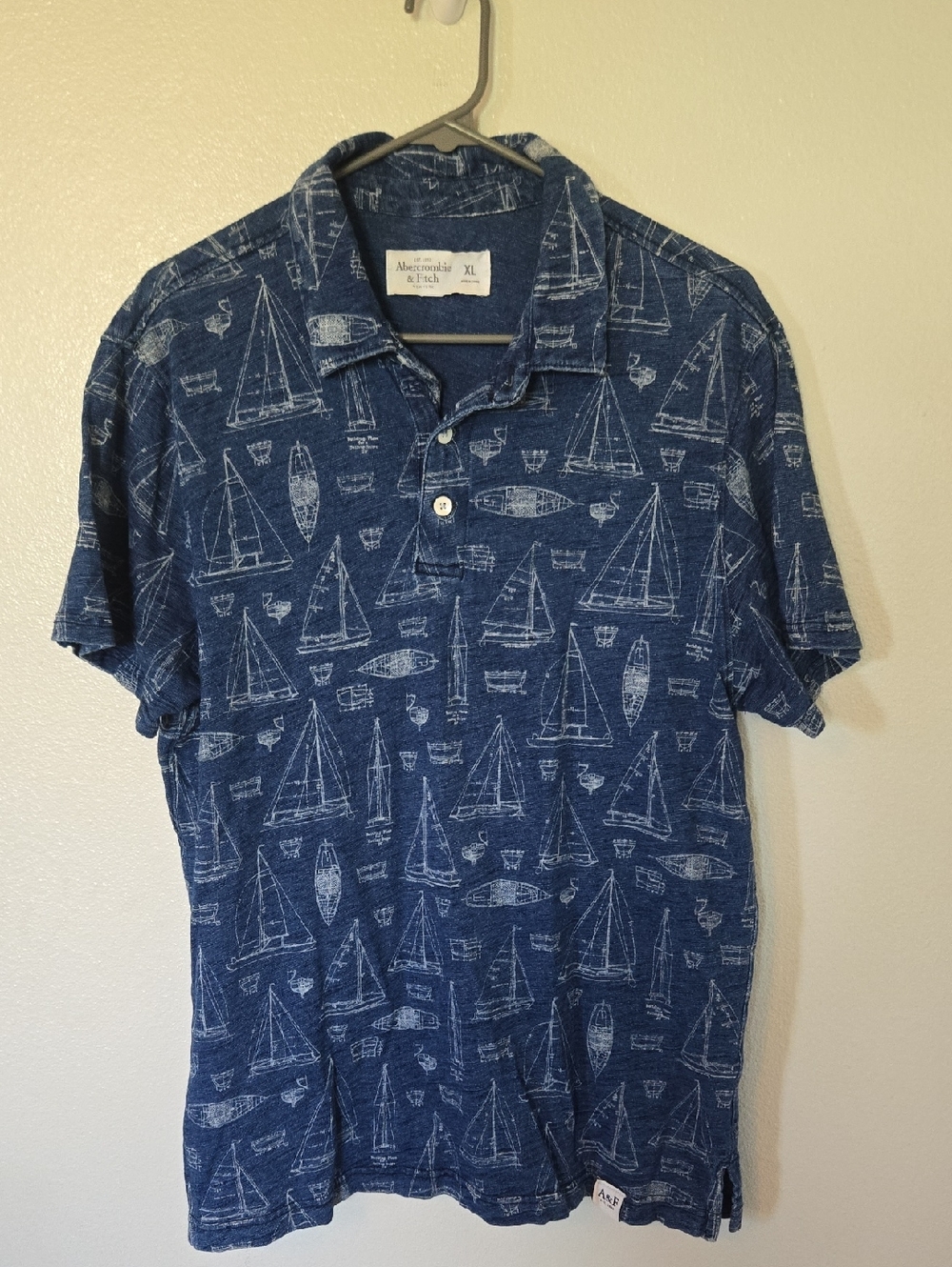 Abercrombie & Fitch | Navy Sailboat Print Polo Shirt Size XL